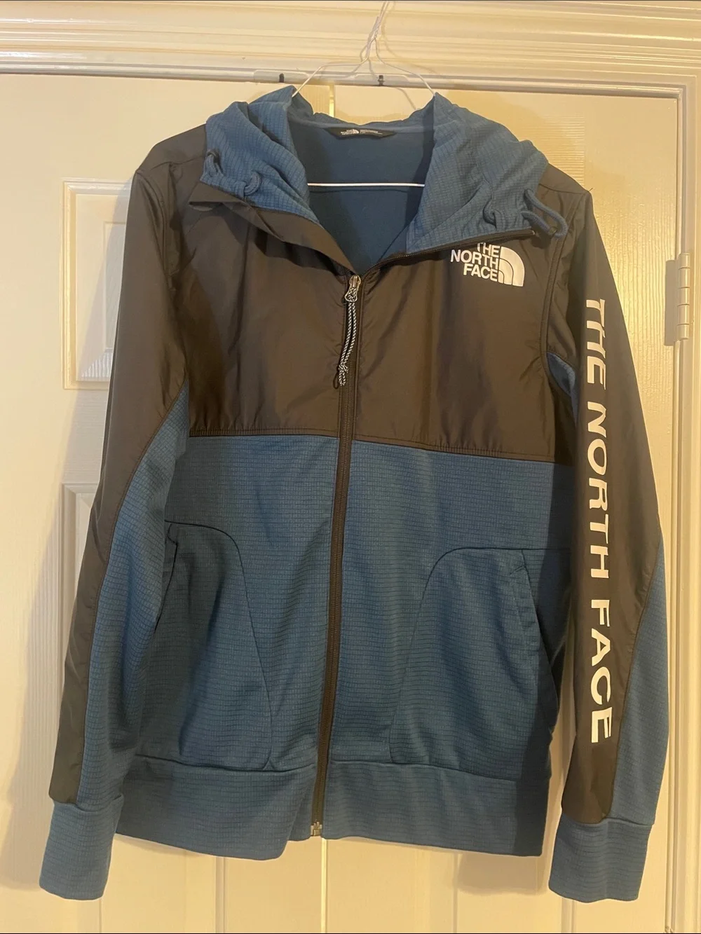 The North Face Men's Blue and Black Hooded Windbreaker Jacket